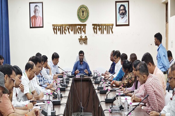 डीसी ने की बैठक, स्वतंत्रता दिवस व कानून-व्यवस्था पर खास जोर