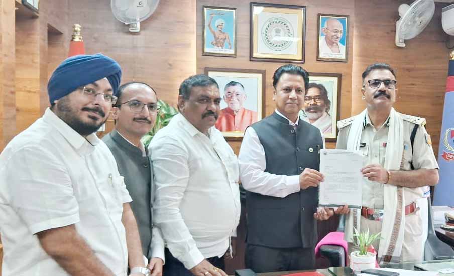 झारखंड चैम्बर ने DGP के साथ की बैठक, कानून-व्यवस्था सुधार व अपराध रोकथाम पर चर्चा