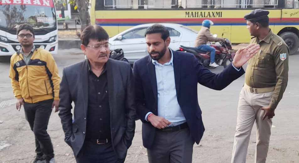 खादगढ़ा बस टर्मिनल में MRF सेंटर बनाने के लिए रांची नगर निगम का निरीक्षण