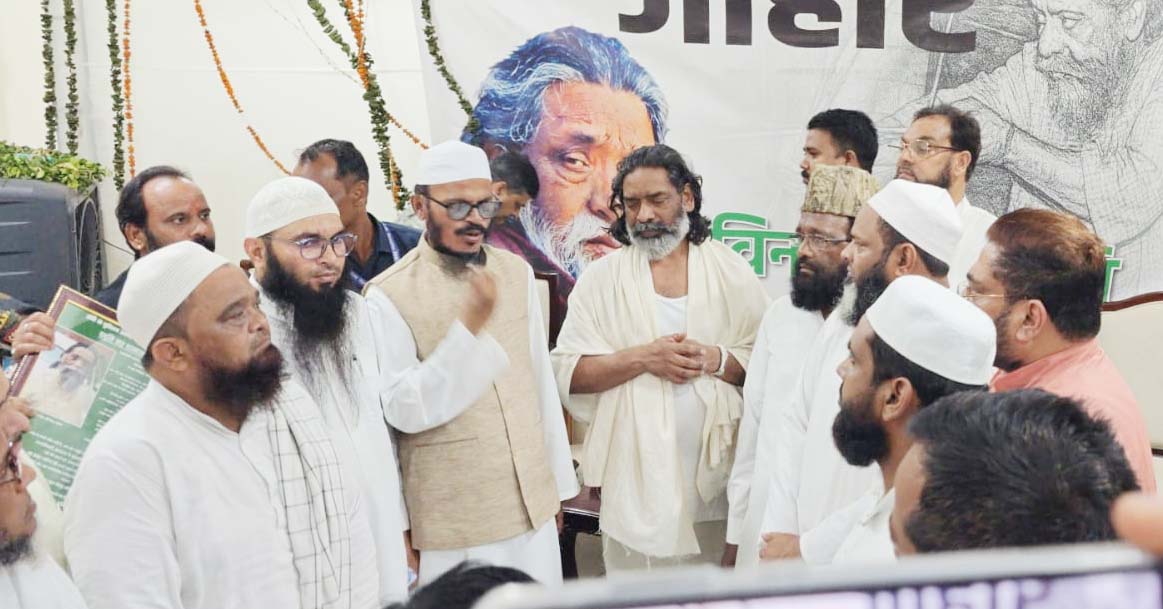 सीएम से मिले उलेमा, कहा-गुरुजी पूरे झारखंड के पिता समान थे