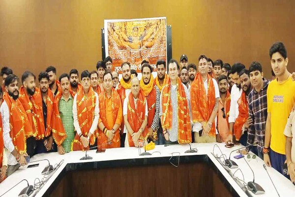 मां भवानी दुर्गा पूजा सुरक्षा समिति की बैठक संपन्न, रौनक राजपूत बने अध्यक्ष