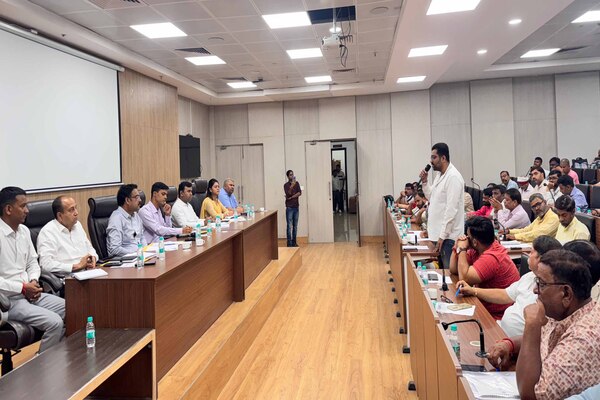 रांची नगर निगम की बैठक : दुर्गा पूजा पर सफाई व रोशनी रहेगी पहली प्राथमिकता