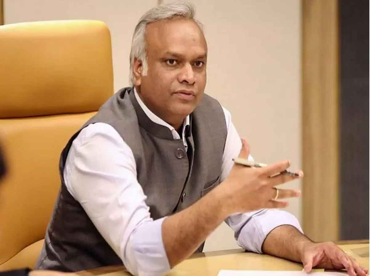 प्रियांक खड़गे का  चुनाव आयोग को पत्र, कोर्ट की निगरानी में EVM को सही साबित करें, संदेह दूर करें
