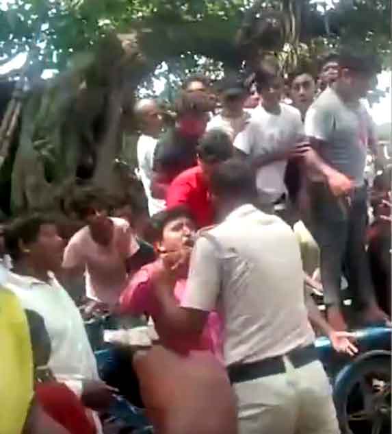 पश्चिम बंगाल : मेटियाब्रुज विधानसभा क्षेत्र में  हिंसा, हिंदुओं के घरों और मंदिरों पर हमले, भाजपा ममता सरकार पर बरसी