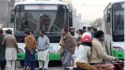 पाकिस्तान के बलूचिस्तान में हथियारबंद लोगों ने बस से नौ यात्रियों को उतार कर गोली मार दी