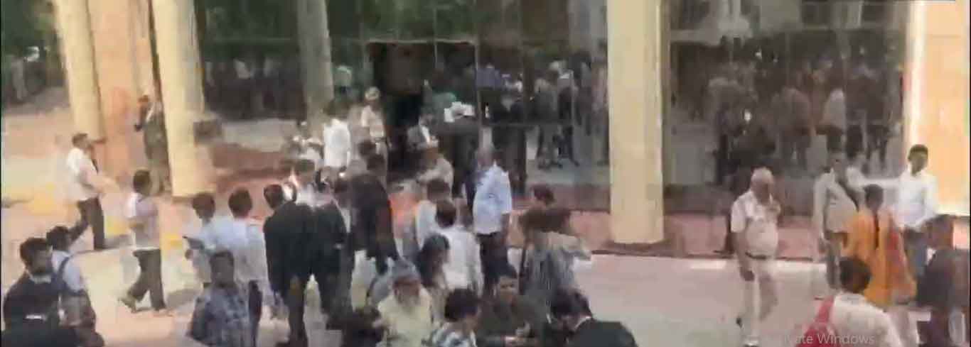दिल्ली हाई कोर्ट को बम से उड़ाने की धमकी, पुलिस ने परिसर खाली कराया