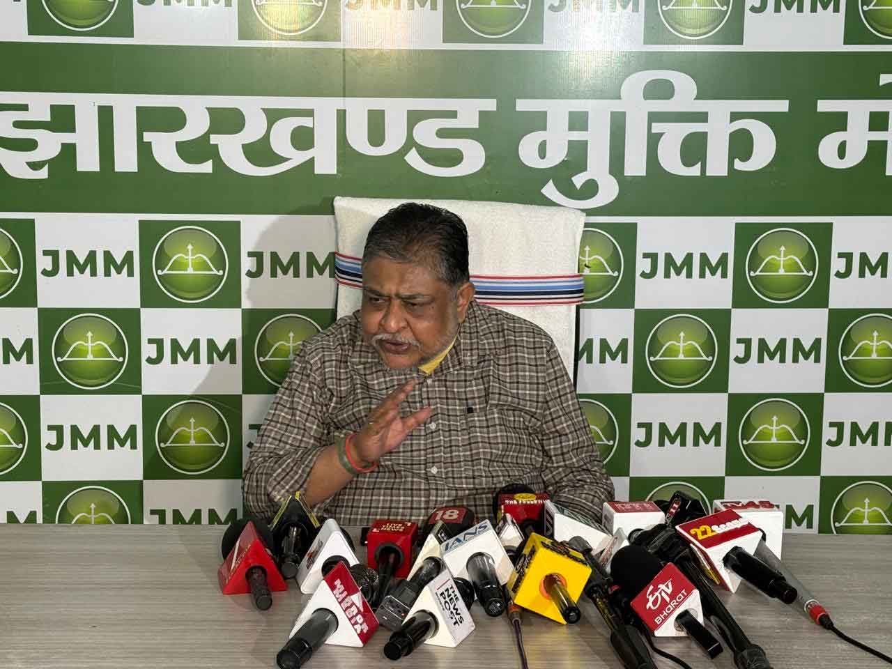 सीएम और अनुराग गुप्ता को लेकर आरोप प्रत्यारोप जारी,   सुप्रियो का तंज,  बाबूलाल मरांडी को बताया दिव्य दृष्टि वाला नेता