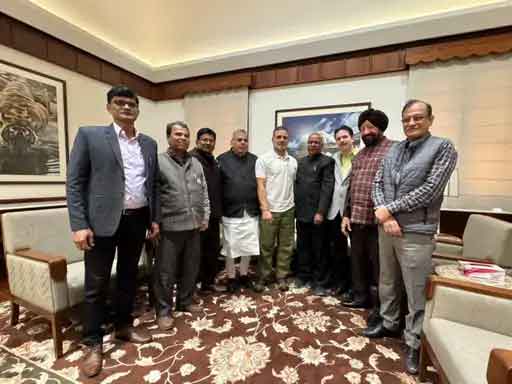 राहुल गांधी ने वर्कर्स यूनियनों के प्रतिनिधियों से मुलाकात की, कहा, नये लेबर कोड्स से श्रमिक चिंतत