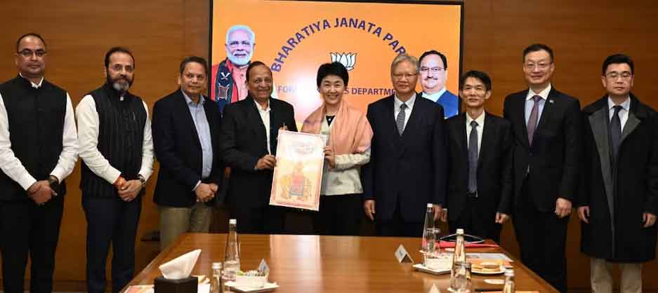 भाजपा का प्रतिनिधिमंडल चीनी कम्युनिस्ट पार्टी के डेलिगेशन से मिला, कांग्रेस ने देशद्रोह करार दिया