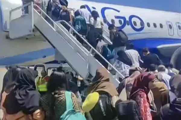 ईरान में हालात भयावह, भारत सरकार ने भारतीयों से तुरंत ईरान छोड़ने को कहा, दूतावास ने नंबर जारी किये