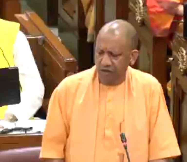 योगी आदित्यनाथ ने अखिलेश यादव को कुएं का मेंढक करार दिया, PDA  को बताया परिवार डेवलपमेंट अथॉरिटी