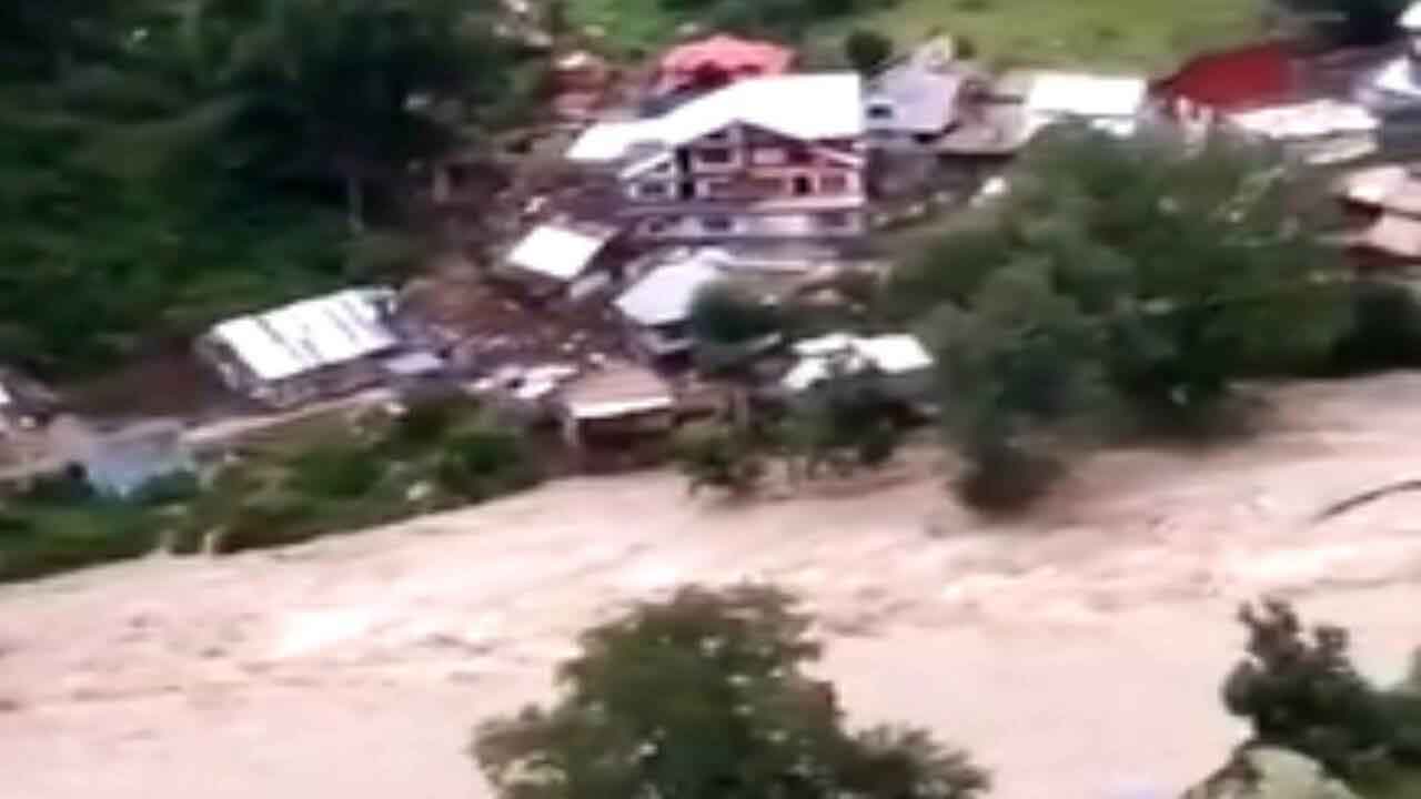 जम्मू-कश्मीर के किश्तवाड़ में बादल फटा, मचैल माता मंदिर के पास लगे टैंट बहे,  40 लोगों की मौत, 200 से अधिक लापता