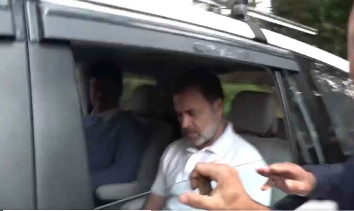 बिहार में करारी हार पर कांग्रेस में निराशा, खड़गे के आवास पर हुई बैठक में मंथन, कहा, चुनाव आयोग और SIR हार के  जिम्मेदार