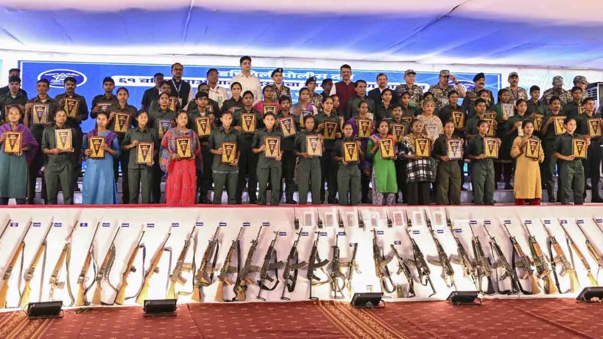 छत्तीसगढ़ में 170 नक्सलियों ने सरेंडर किया,  शाह ने कहा, अबूझमाड़ और उत्तरी बस्तर नक्सली आतंक से मुक्त