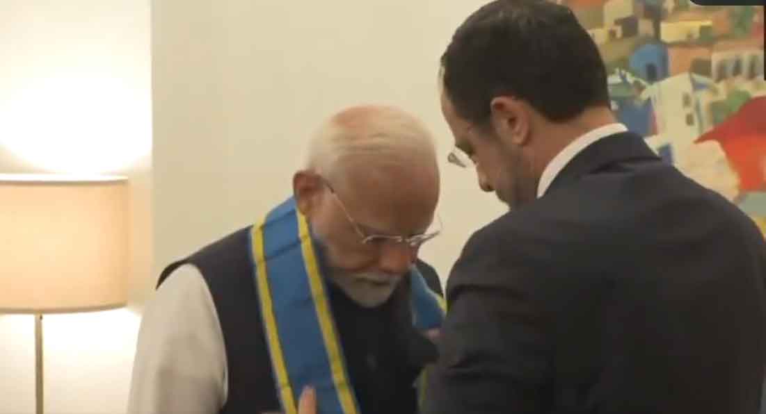 साइप्रस के राष्ट्रपति ने पीएम मोदी को साइप्रस के सर्वोच्च सम्मान ग्रैंड क्रॉस ऑफ द ऑर्डर ऑफ मकारियोस III से सम्मानित किया