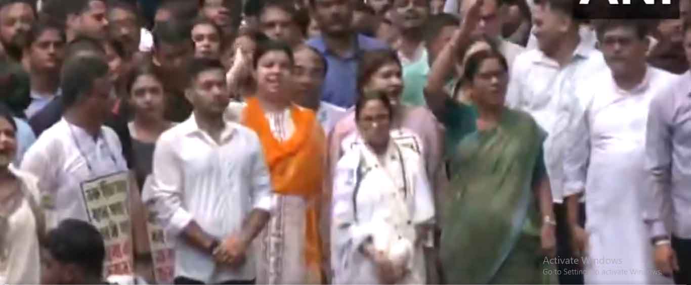 ममता बनर्जी ने विरोध मार्च निकाला, आरोप लगाया, भाजपा शासित राज्यों में बांग्लाभाषी लोगों को सताया जा रहा