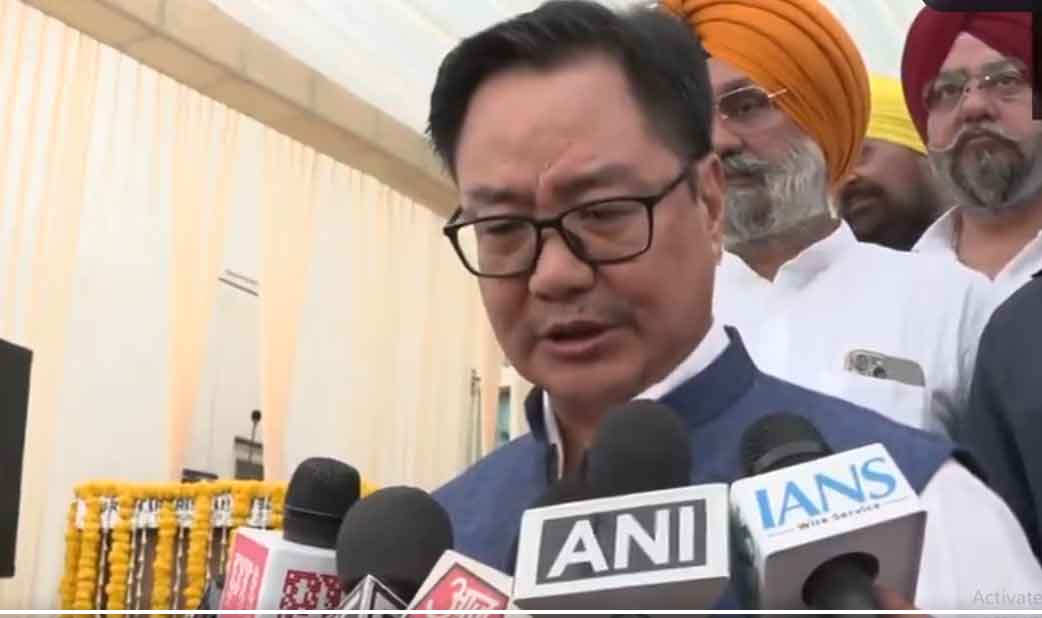 रिजिजू की राहुल गांधी को सलाह,  पाकिस्तान की भाषा बोलकर विदेश नीति पर गुमराह न करें,विपक्ष का मतलब देश को गाली देना नहीं