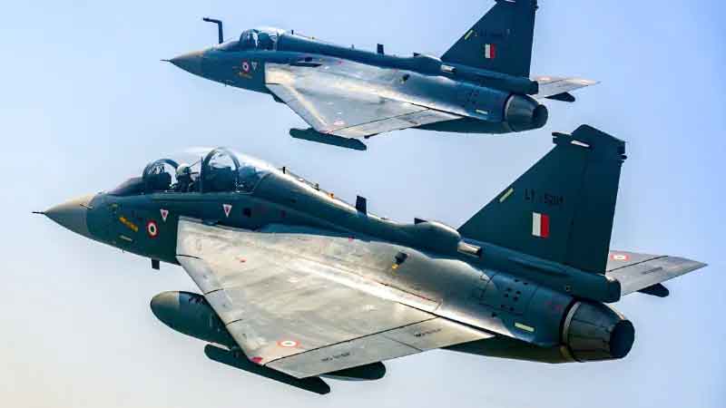 नासिक से  तेजस MK-1A लड़ाकू विमान ने भरी उड़ान, रक्षा मंत्री ने कहा, सीना गर्व से चौड़ा हो गया