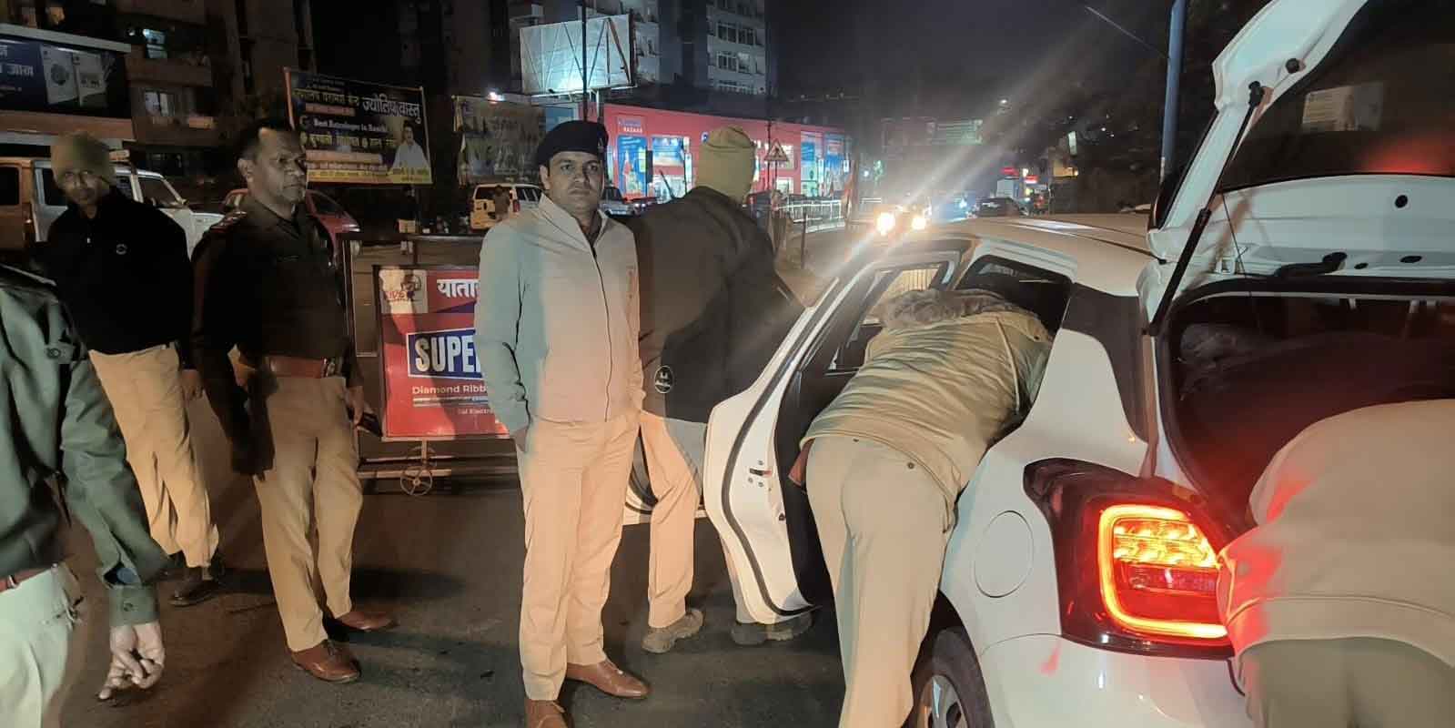 तीन एसपी के नेतृत्व में एंटी क्राइम चेकिंग शुरू, कई वाहन चालक ड्रंक एंड ड्राइव और ब्लैक फिल्म पर पकड़े गये