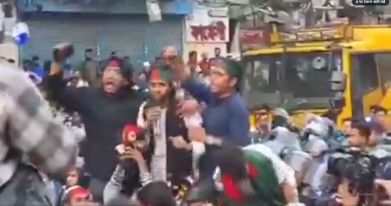 बांग्लादेश में भारत विरोधियों के हौंसले बुलंद, भारतीय हाई कमीशन घेरने की कोशिश, हसीना को लौटाने की मांग