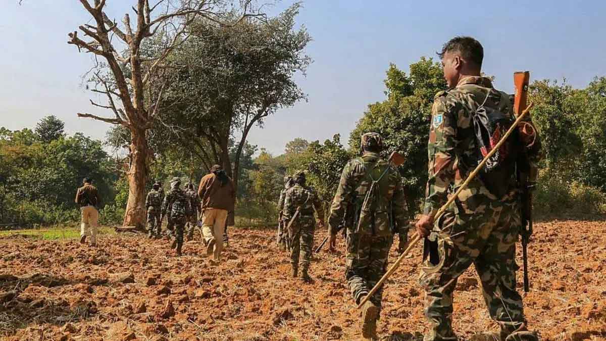 छत्तीसगढ़  के नारायणपुर में एनकाउंटर, सुरक्षाबलों ने छह नक्सलियों के मार गिराया