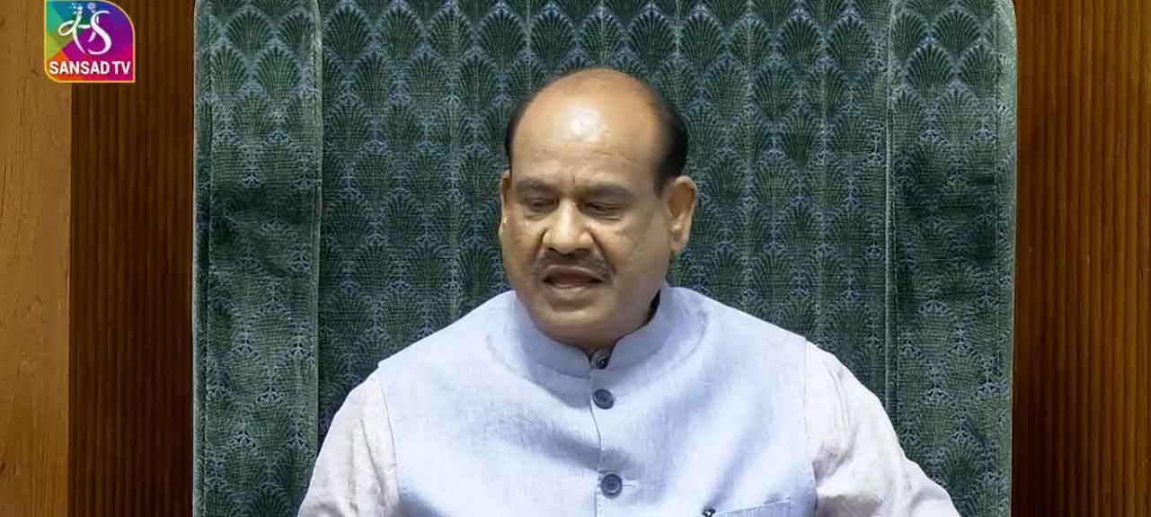 बिहार एसआईआर के विरोध में इंडिया एलायंस का प्रदर्शन जारी, लोकसभा-राज्यसभा हंगामे के कारण स्थगित