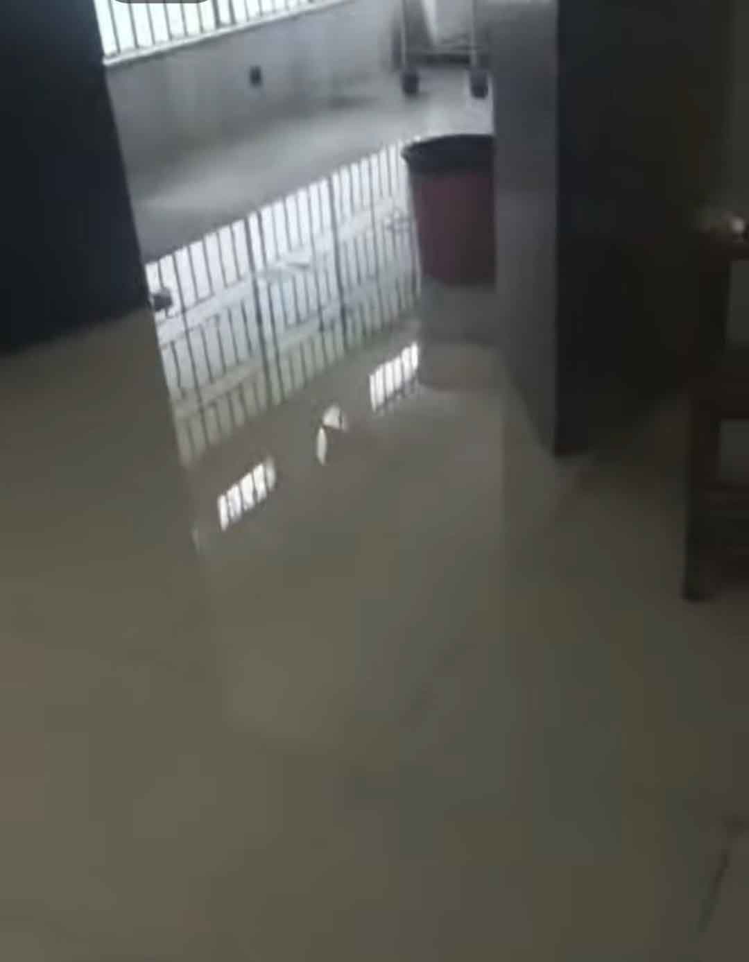 रिम्स रांची में बारिश ने बढ़ाई मुसीबत,  बेसमेंट और ग्राउंड फ्लोर जलजमाव से बेहाल