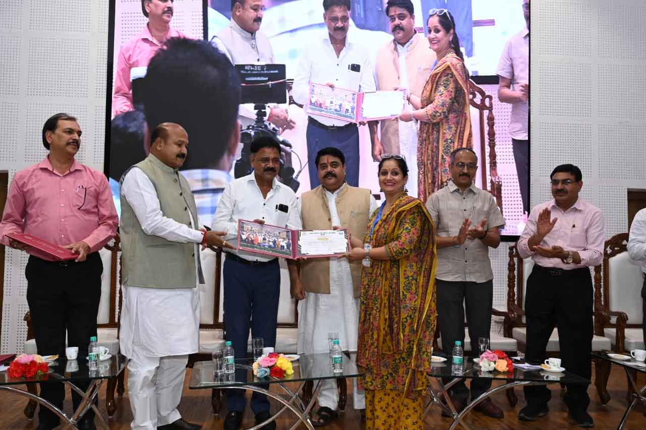 झारखंड गो सेवा आयोग की कार्यशाला : अमूल ब्रांड की तरह झारखंड में भी एक बड़ा ब्रांड स्थापित करने की तैयारी