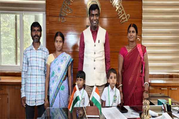 डीसी मंजूनाथ भजन्त्री के जनता दरबार में उमड़ी भीड़, लोगों की समस्याओं का हुआ  समाधान