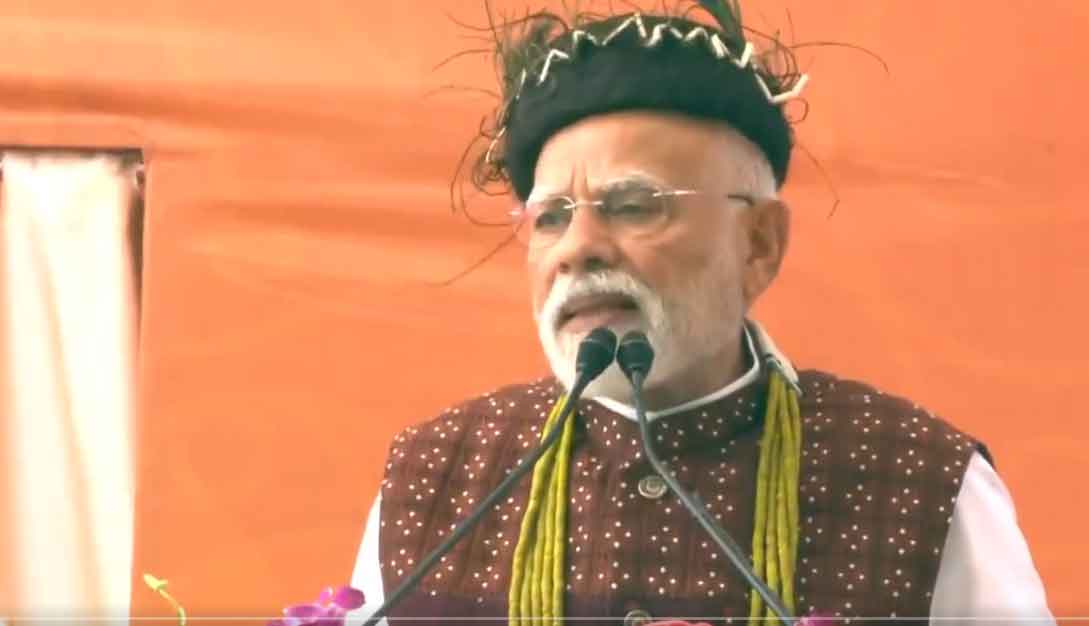 पीएम मोदी अरुणाचल पहुंचे,  रोड शो किया, कहा, कांग्रेस ने अरुणाचल प्रदेश और उसके लोगों की उपेक्षा की