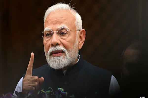 जीएसटी  2.0  लागू, पीएम का एक्स पर पोस्ट,  व्यापारी Before and After के बोर्ड लगा रहे हैं, जीएसटी बचत महोत्सव शुरू