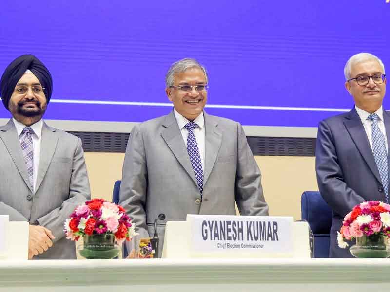 आयोग के मुख्य कार्यकारी अधिकारियों के सम्मेलन में एसआईआर की तैयारियों को अंतिम रूप देने का निर्देश