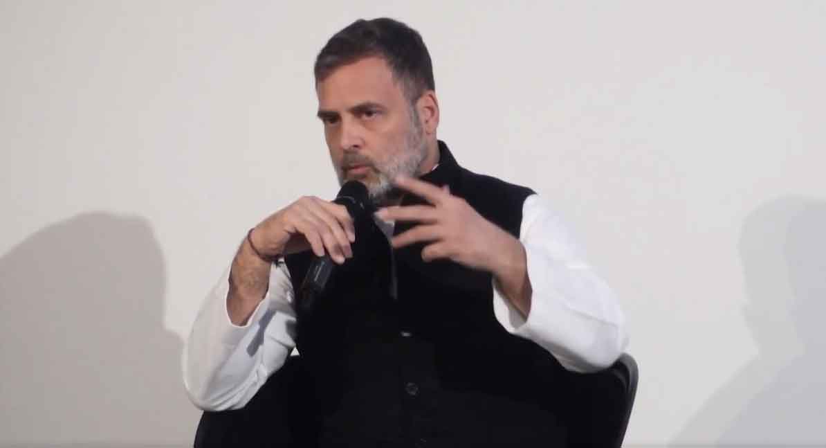 राहुल गांधी जर्मनी में बोले, भाजपा संविधान को खत्म करने में लगी है,  बीजेपी ने कहा, अक्सर  भारत  को बदनाम करते हैं