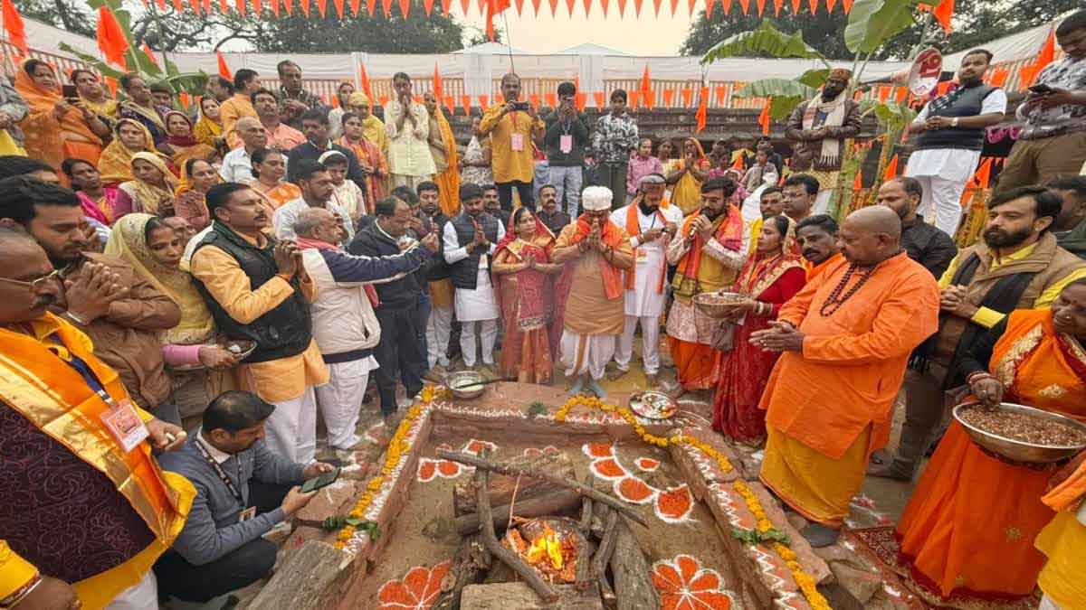 भोजशाला में भारी सुरक्षा के बीच सरस्वती पूजा शुरू, दोपहर एक बजे से तीन बजे तक होगी नमाज