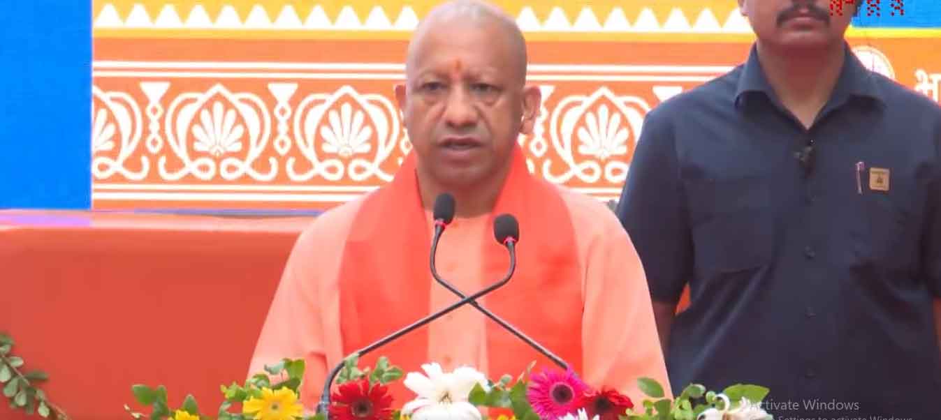 योगी आदित्यनाथ ने कहा, 800-900 सालों में हिंदुओं की जनसंख्या बढ़ने के बजाय घट गयी, कारण बताया