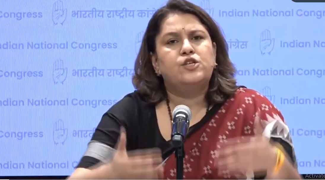 अमेरिका की travel advisory, महिलाएं अकेले भारत न जायें, कांग्रेस ने कहा, मोदी की विदेश नीति की कलई खुल गयी