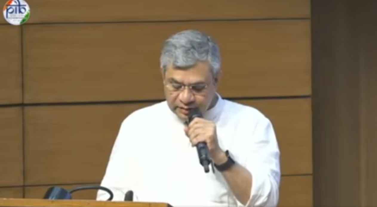 Emergency  के 50 साल पूरे,  केंद्रीय मंत्रिमंडल ने आपातकाल के खिलाफ प्रस्ताव पारित किया,  दो मिनट का मौन रखा