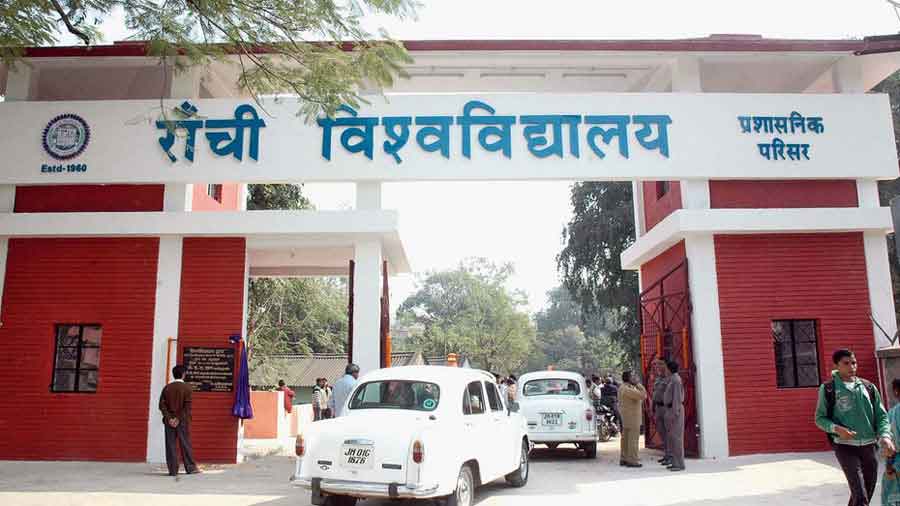 डॉ संजय कुमार सिंह बने रांची विश्वविद्यालय के परीक्षा नियंत्रक प्रभारी