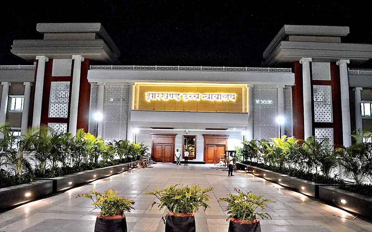 पेसा नियमावली पर हाईकोर्ट में सुनवाई,अधिकारियों को  पांच अगस्त तक जवाब दाखिल करने का निर्देश