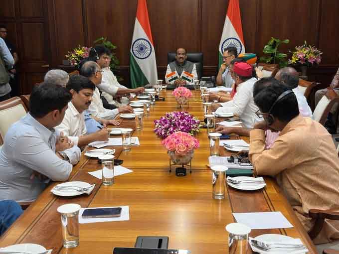 संसद में जारी गतिरोध समाप्त करने की पहल, लोकसभा स्पीकर ने ऑल पार्टी मीटिंग बुलाई