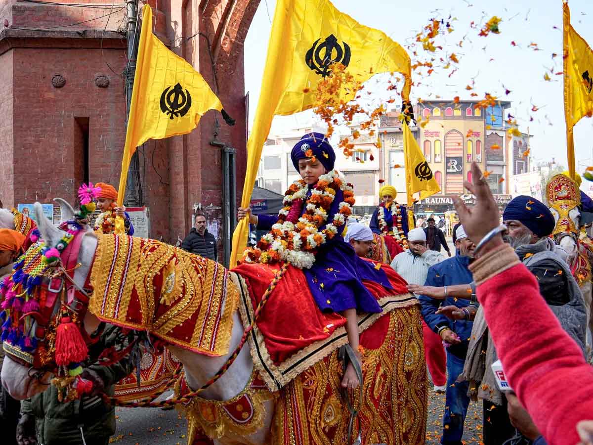 प्रधानमंत्री  मोदी ने वीर बाल दिवस पर साहिबजादों के अद्वितीय बलिदान को याद किया