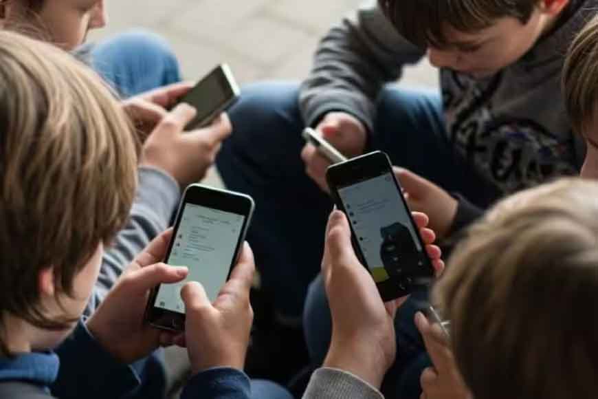 मद्रास हाई कोर्ट ने कहा, भारत में भी ऑस्ट्रेलिया की तरह बच्चों के सोशल मीडिया इस्तेमाल पर बैन लगे