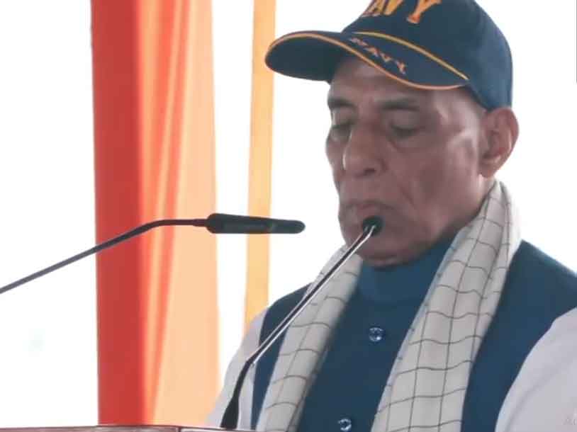 रक्षा मंत्री राजनाथ सिंह ने स्टील्थ फ्रिगेट INS Udaygiri और INS Himgiri का जलावतरण किया