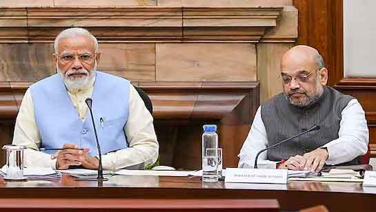 पीएम मोदी ने बैठक की, सीनियर मंत्री सहित फाइनेंस व कॉमर्स मिनिस्ट्री के बड़े अधिकारियों संग ट्रंप टैरिफ को लेकर चर्चा