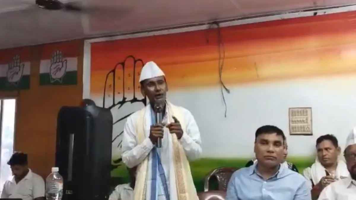 असम कांग्रेस के नेता ने मंच पर बांग्लादेश का राष्ट्रगान आमार सोनार बांग्ला...गाया, भाजपा ने घेरा