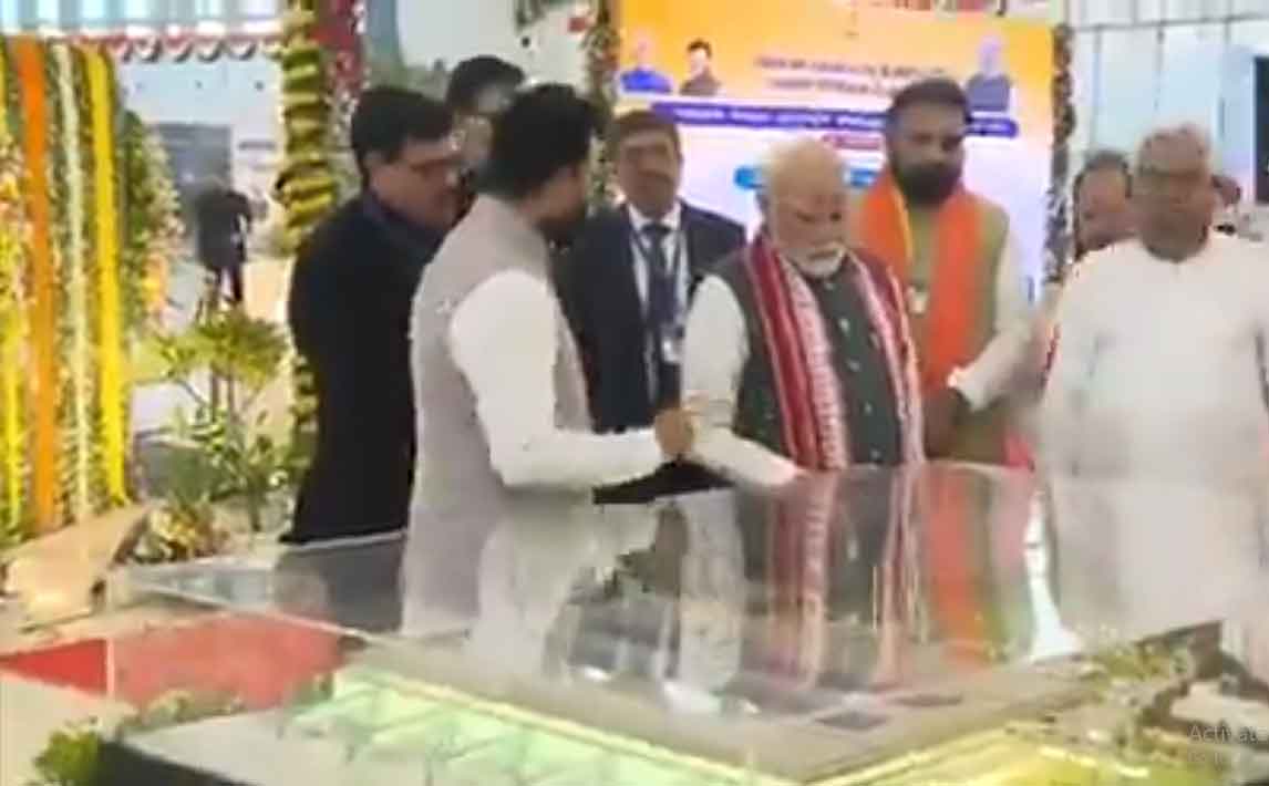 पीएम मोदी ने पटना एयरपोर्ट के नये टर्मिनल का उद्घाटन किया, रोड शो में उमड़ी भारी भीड़