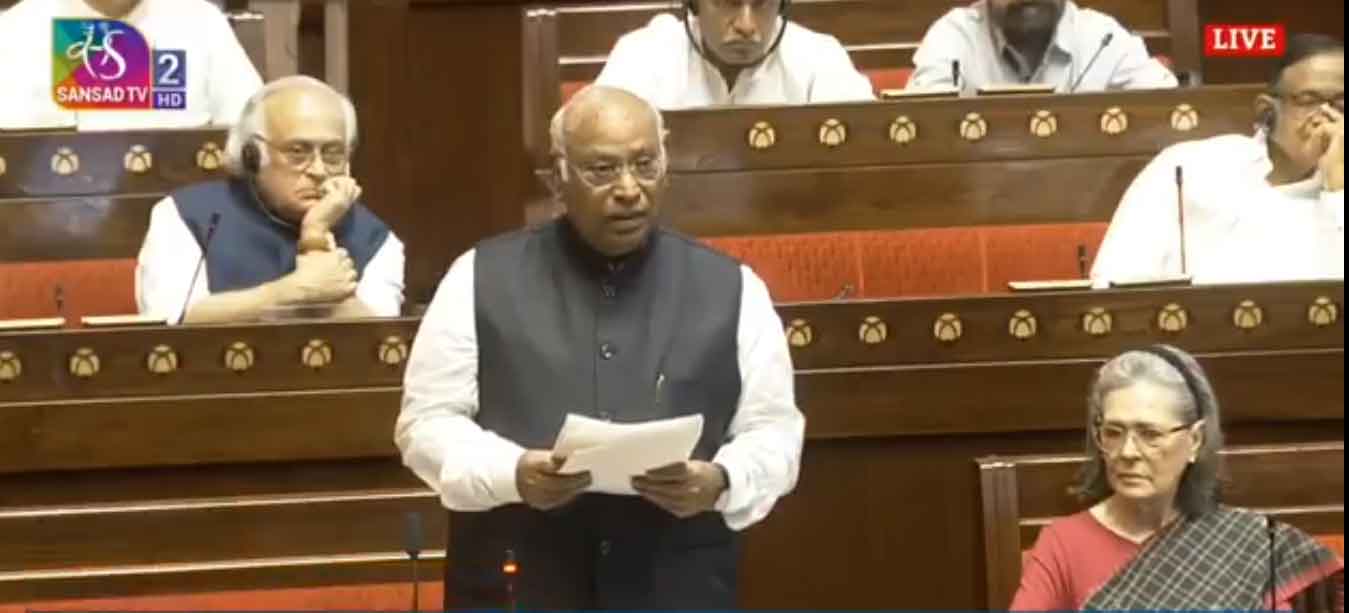 खड़गे ने  पूछा, किन शर्तों पर सीजफायर हुआ,आतंकी पहलगाम में आये कहां से, पीएम  मोदी अहंकारी हैं