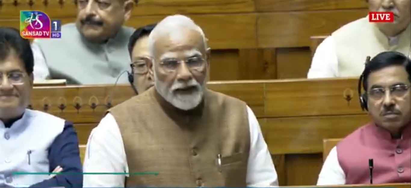 पीएम मोदी ने ऑपरेशन सिंदूर को  लेकर  कहा, हमने घुस कर मारा, पाकिस्तान कुछ नहीं कर पाया. परमाणु ब्लेकमेल नहीं चलेगा