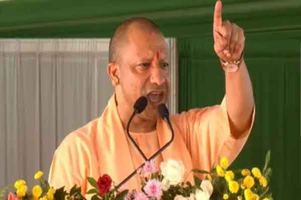 संभल दंगे  की रिपोर्ट पर योगी आदित्यनाथ ने कहा, सपा-कांग्रेस की सरकारों में हिंदुओं को निशाना बनाया गया