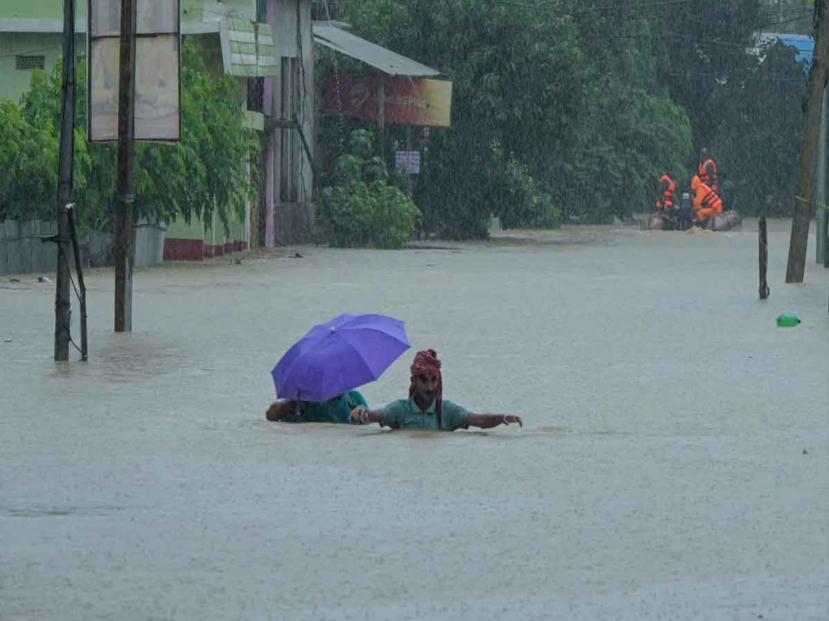 पूर्वोत्तर राज्यों में बाढ़ की स्थिति गंभीर, कांग्रेस का मोदी सरकार पर असम को धोखा देने का आरोप